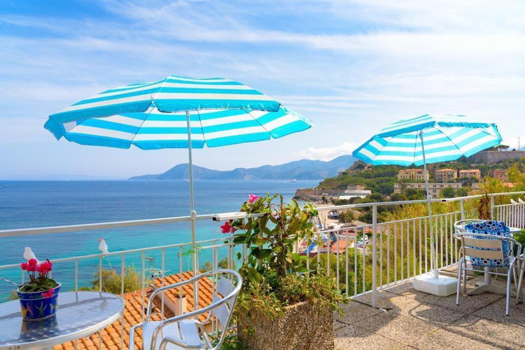 Appartamenti La Terrazza Sulle Ghiaie - Goelba Portoferraio Exteriör bild