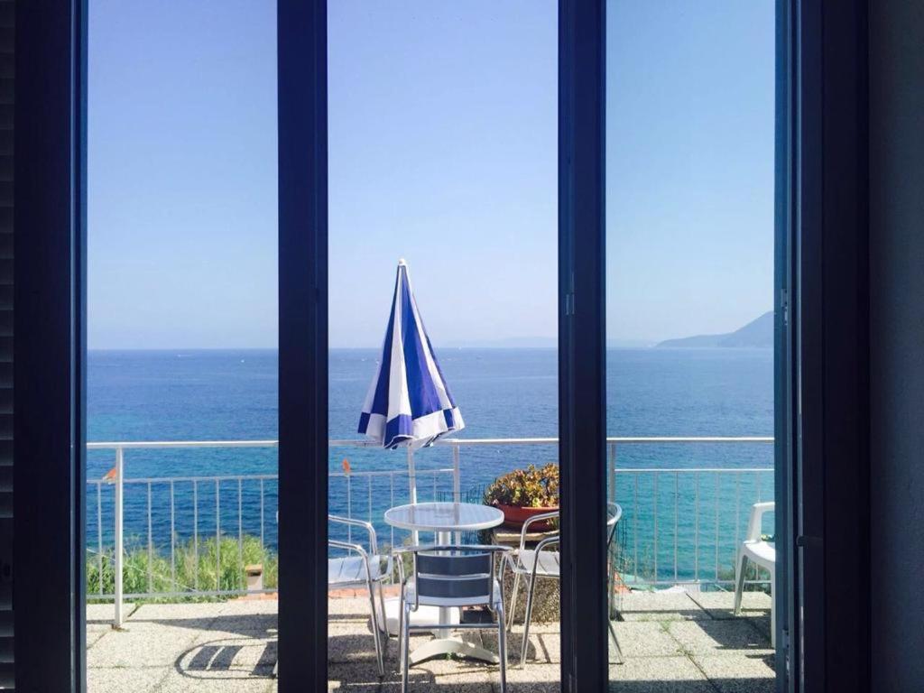 Appartamenti La Terrazza Sulle Ghiaie - Goelba Portoferraio Exteriör bild