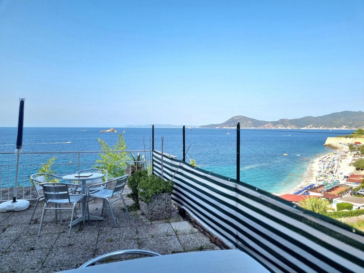 Appartamenti La Terrazza Sulle Ghiaie - Goelba Portoferraio Exteriör bild