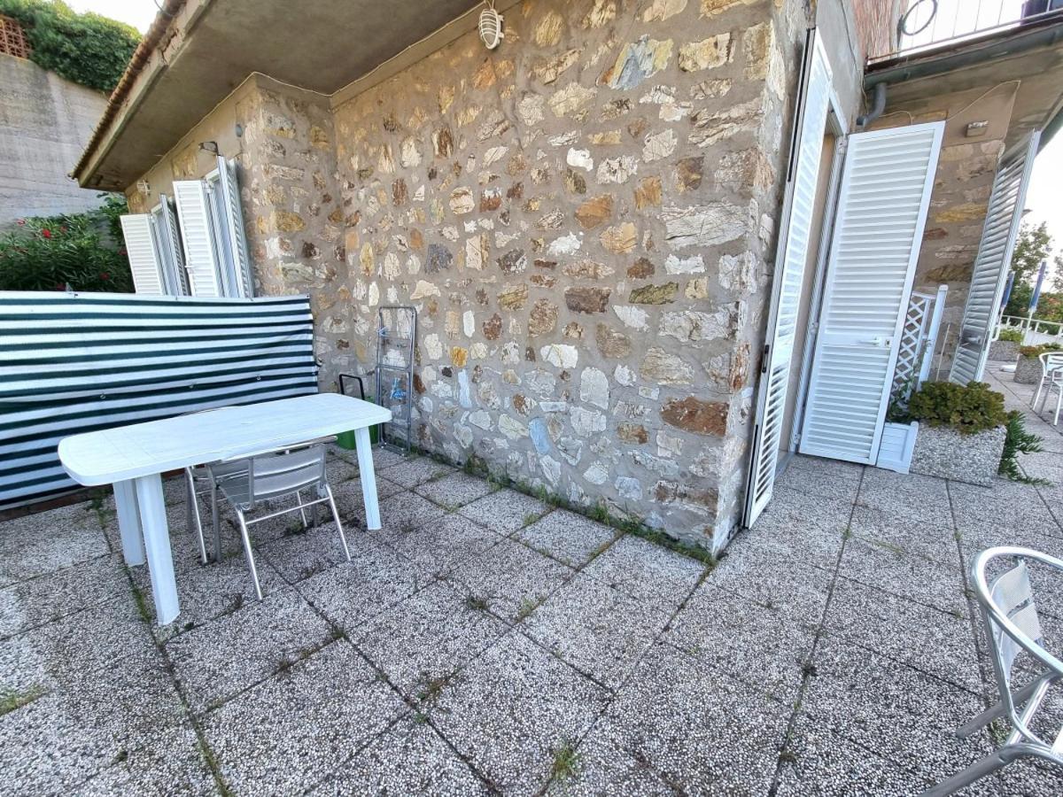 Appartamenti La Terrazza Sulle Ghiaie - Goelba Portoferraio Exteriör bild