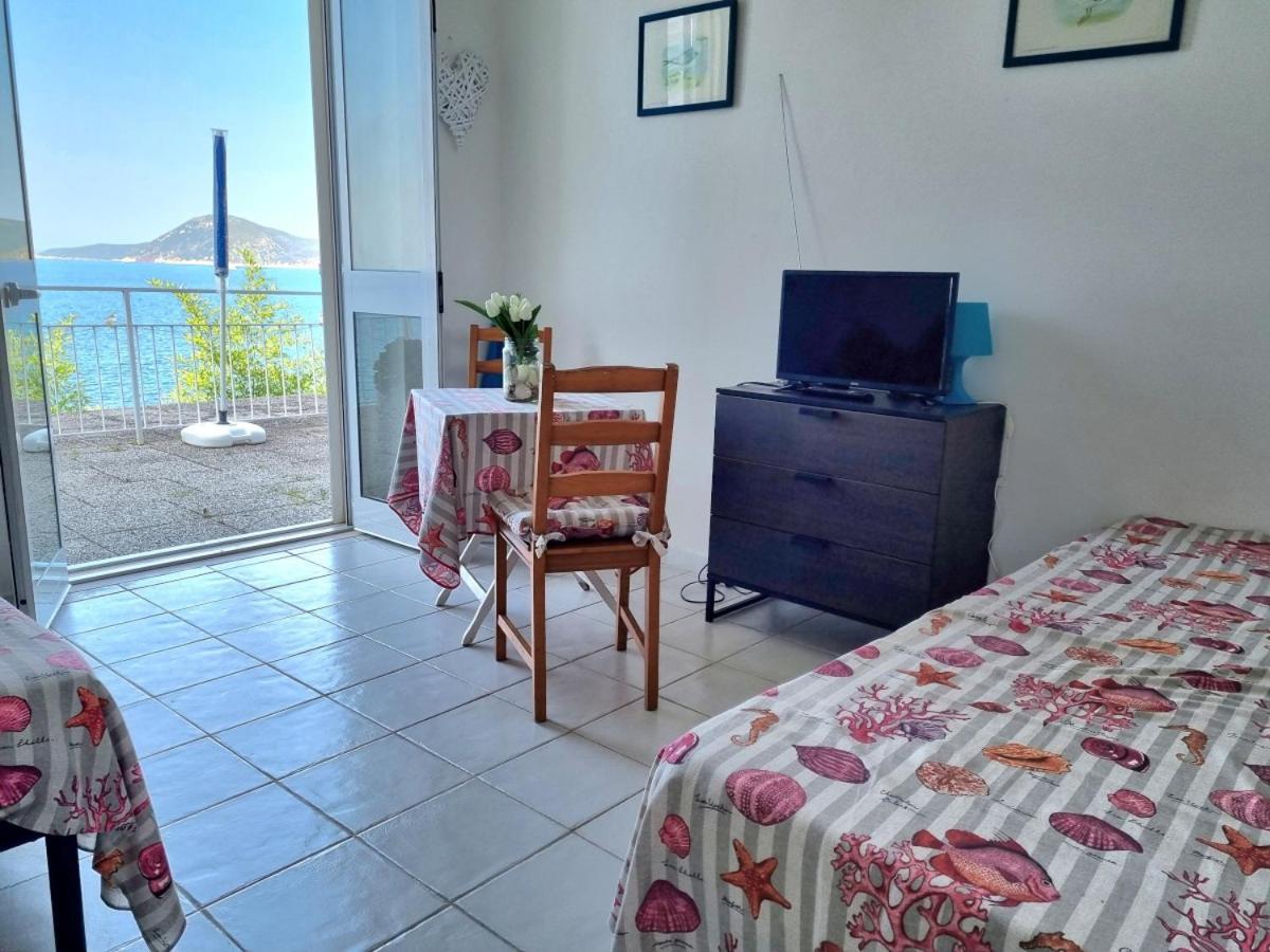 Appartamenti La Terrazza Sulle Ghiaie - Goelba Portoferraio Rum bild